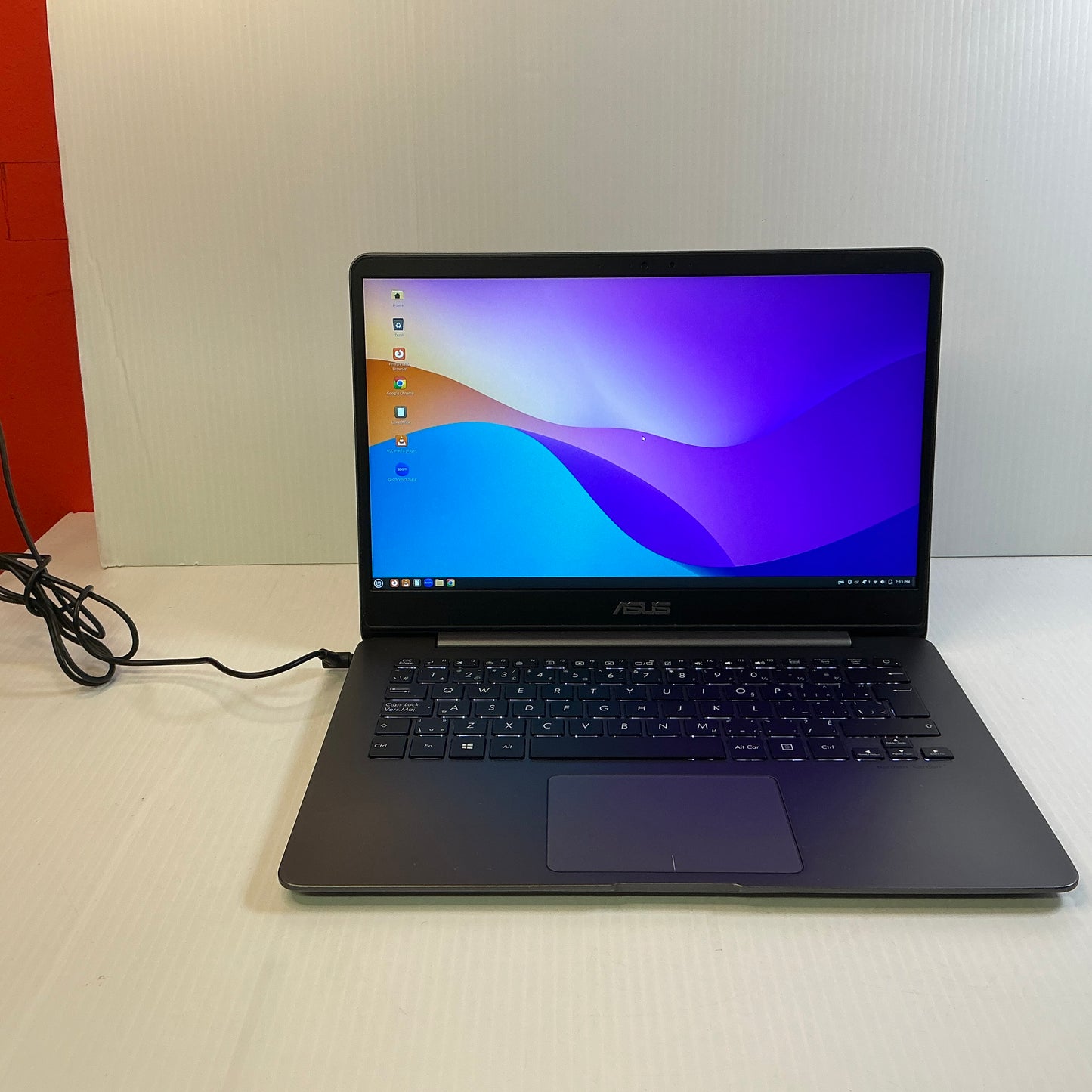 ASUS UX430UQ Laptop