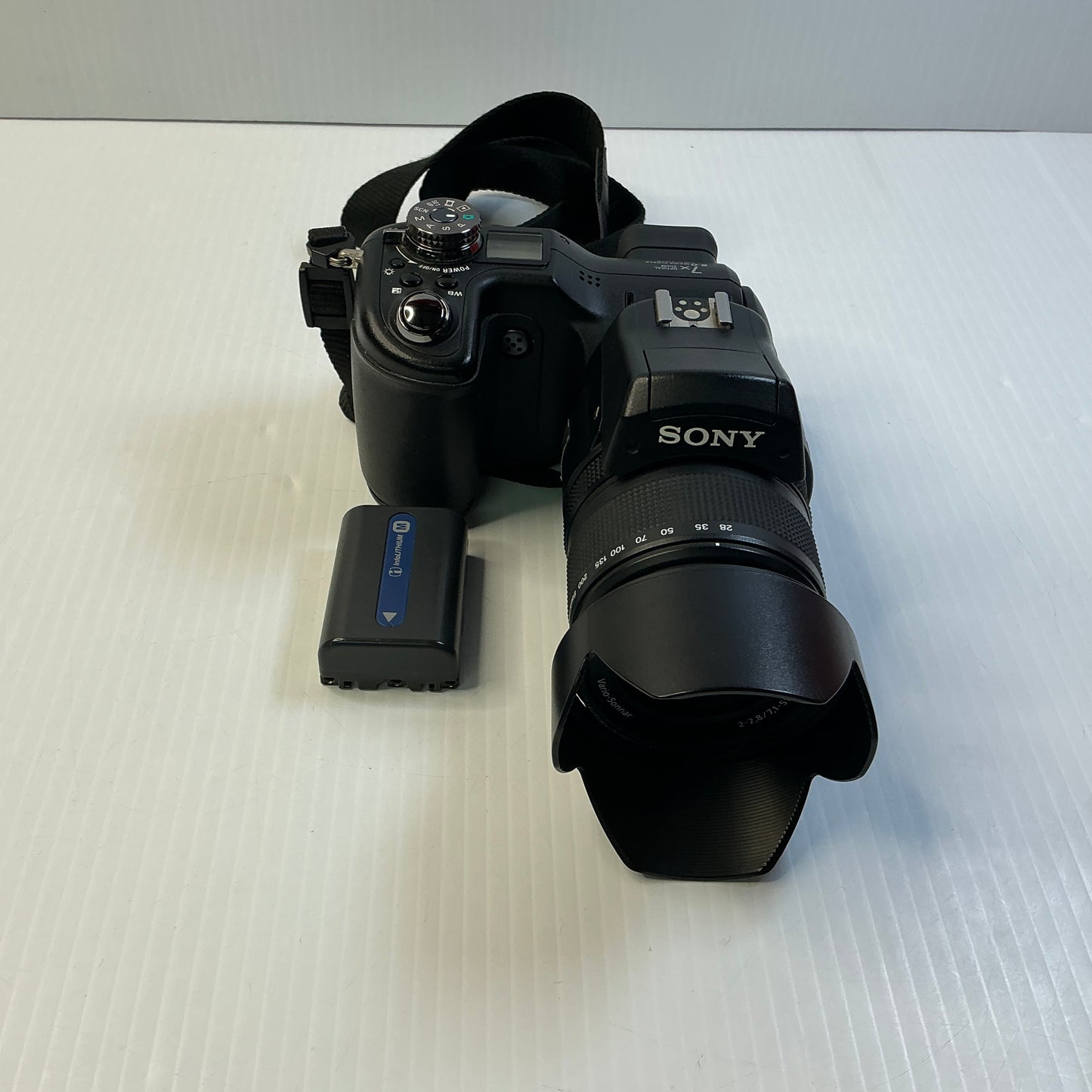 Sony Cyber-shot DSC-F828 Digital Still Camera