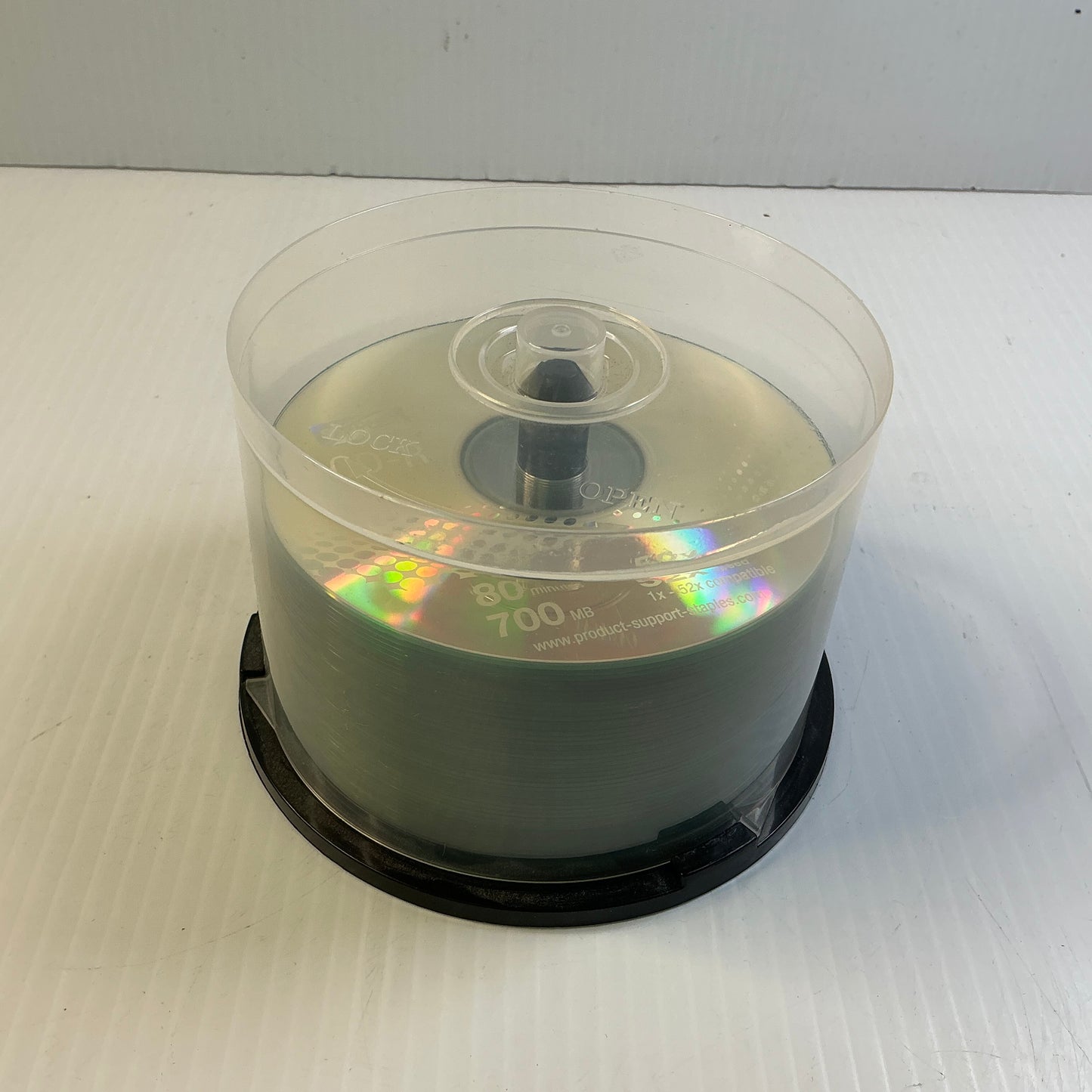 STAPLES CD-R Stack