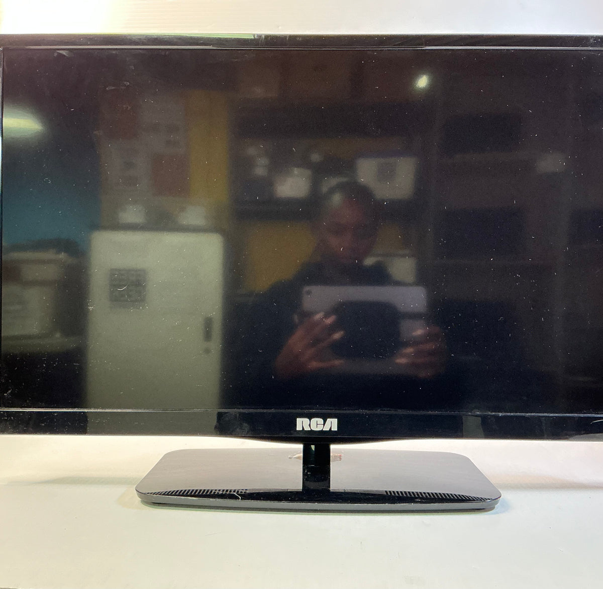 RCA 29-INCH LED TV