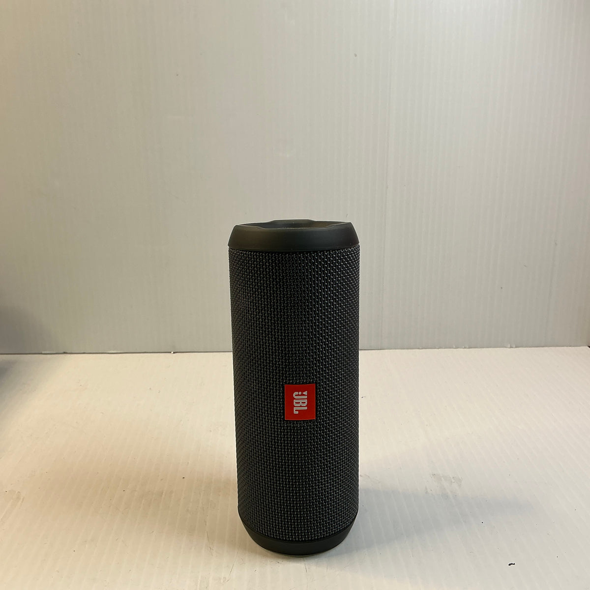 JBL Flip Essential 2 Speaker