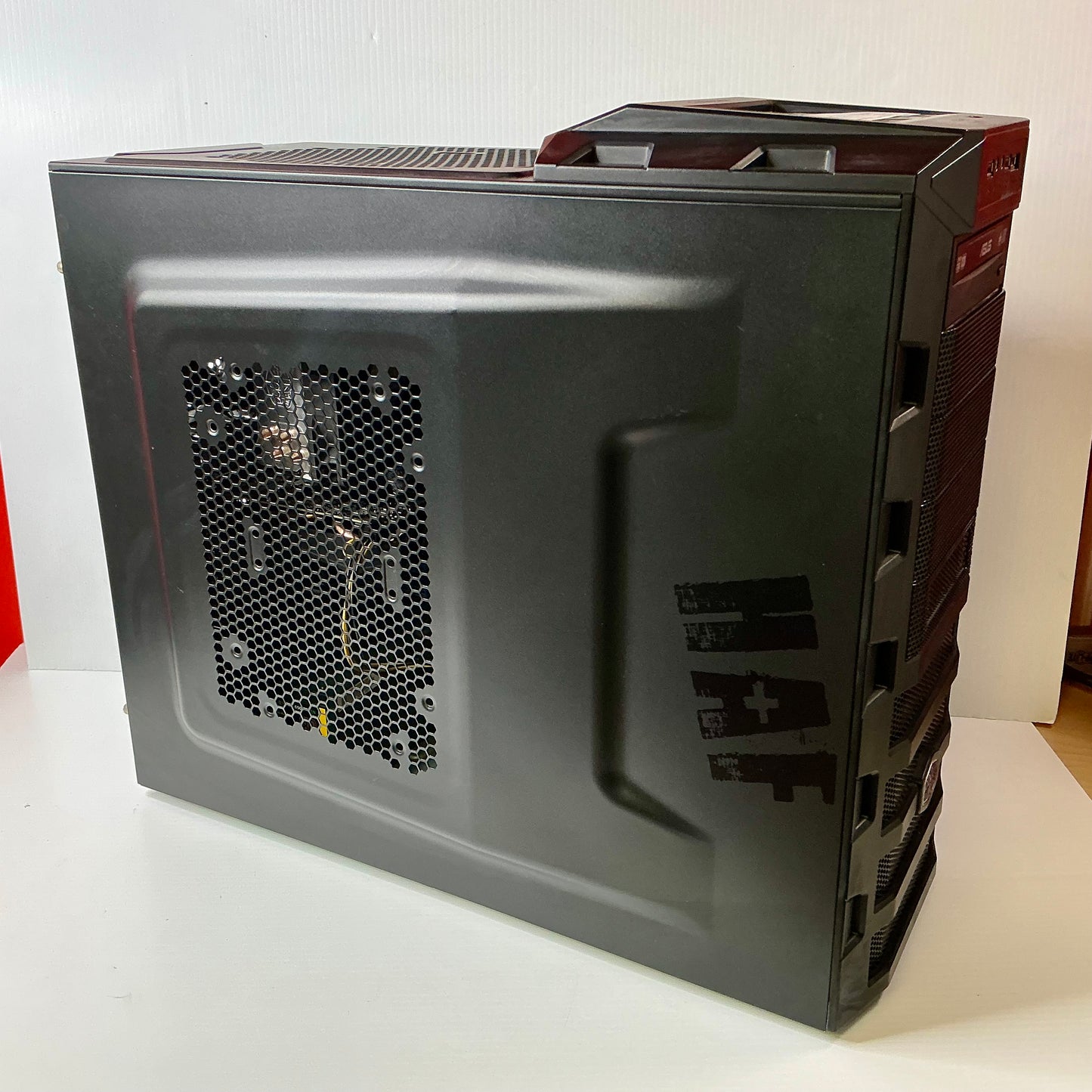 Custom Gaming PC (2)