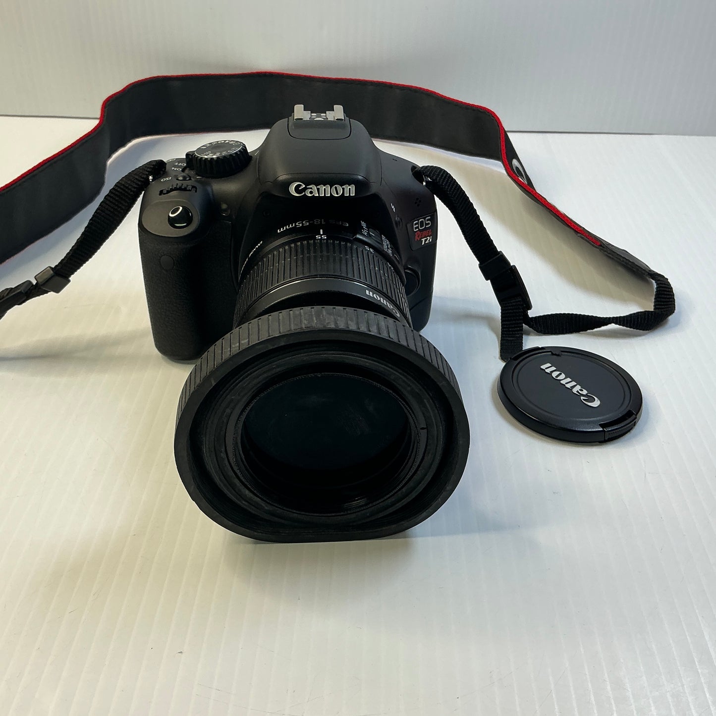 Canon EOS Rebel T2i Camera with EFS 18-55mm lens