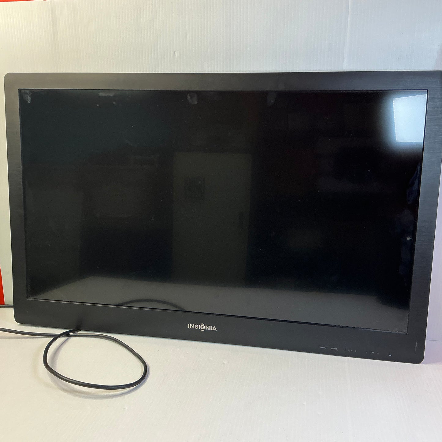 INSIGNIA LCD TV