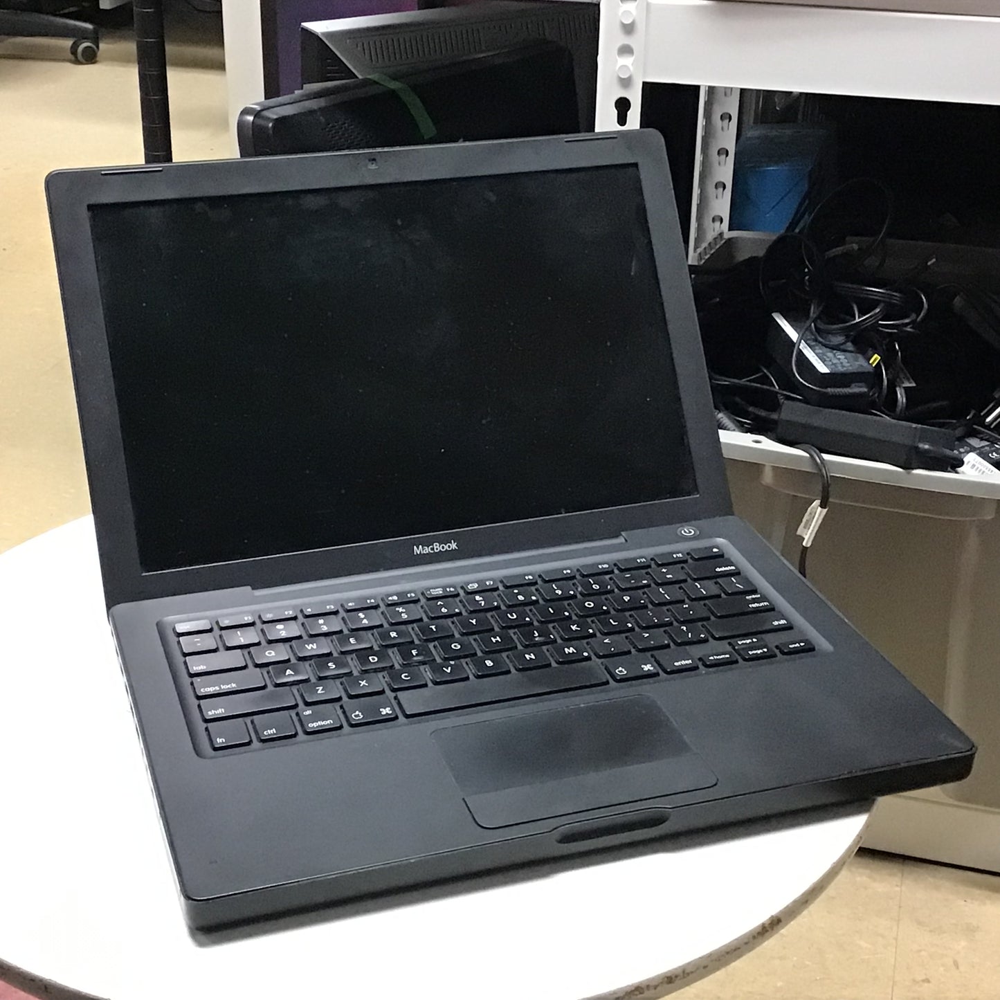 Apple Macbook "Core Duo" 2.0 13" (Barebones)