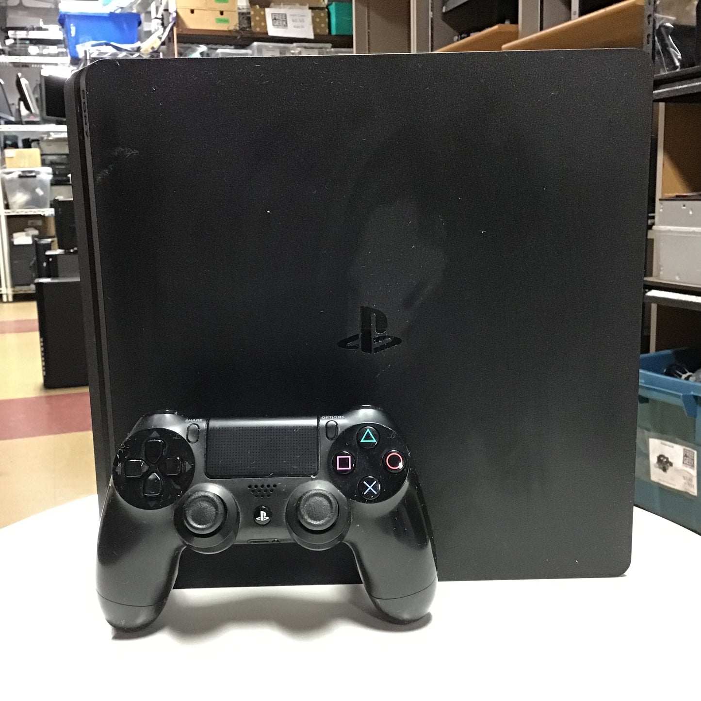Playstation 4 Slim 1TB