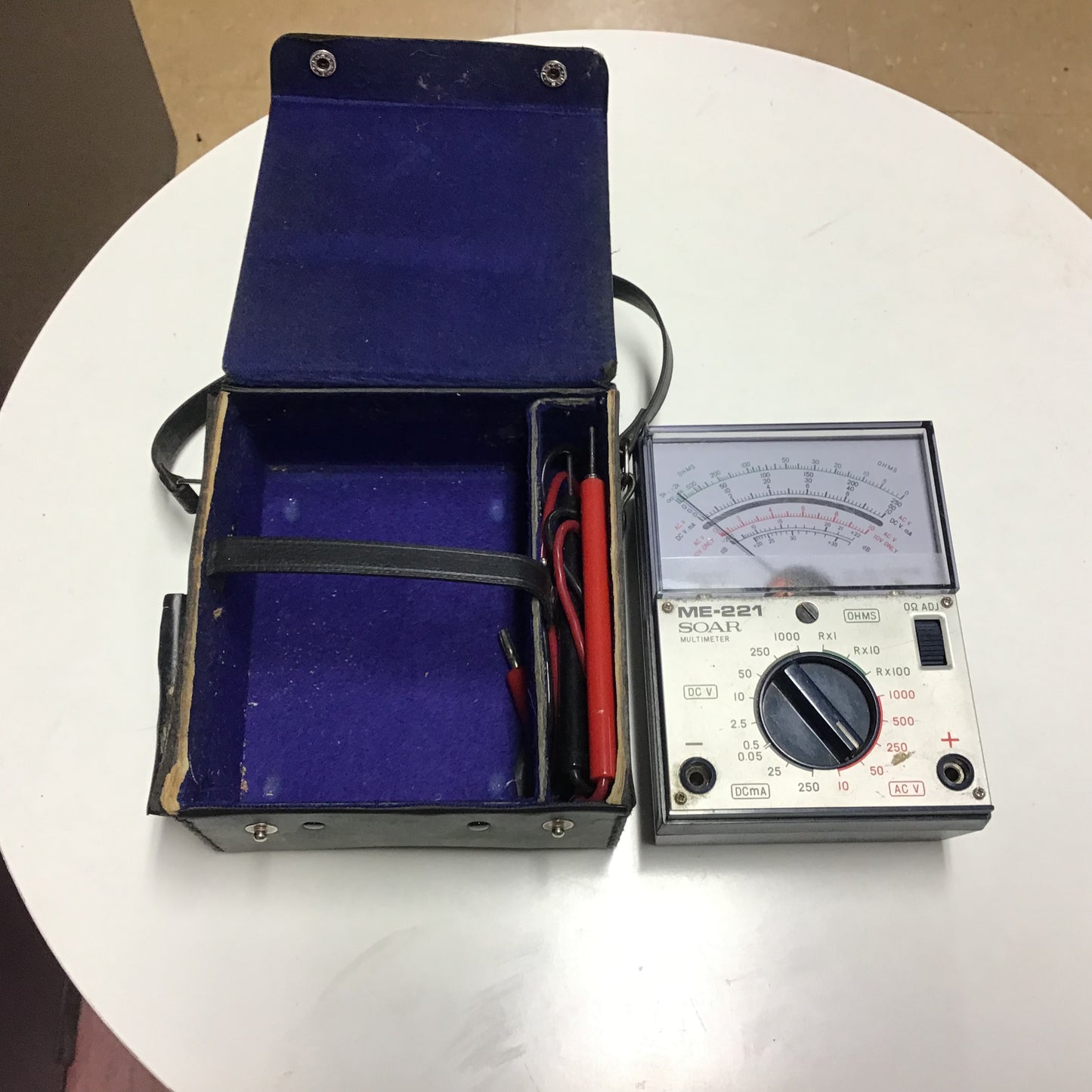 SOAR ME-221 multimeter