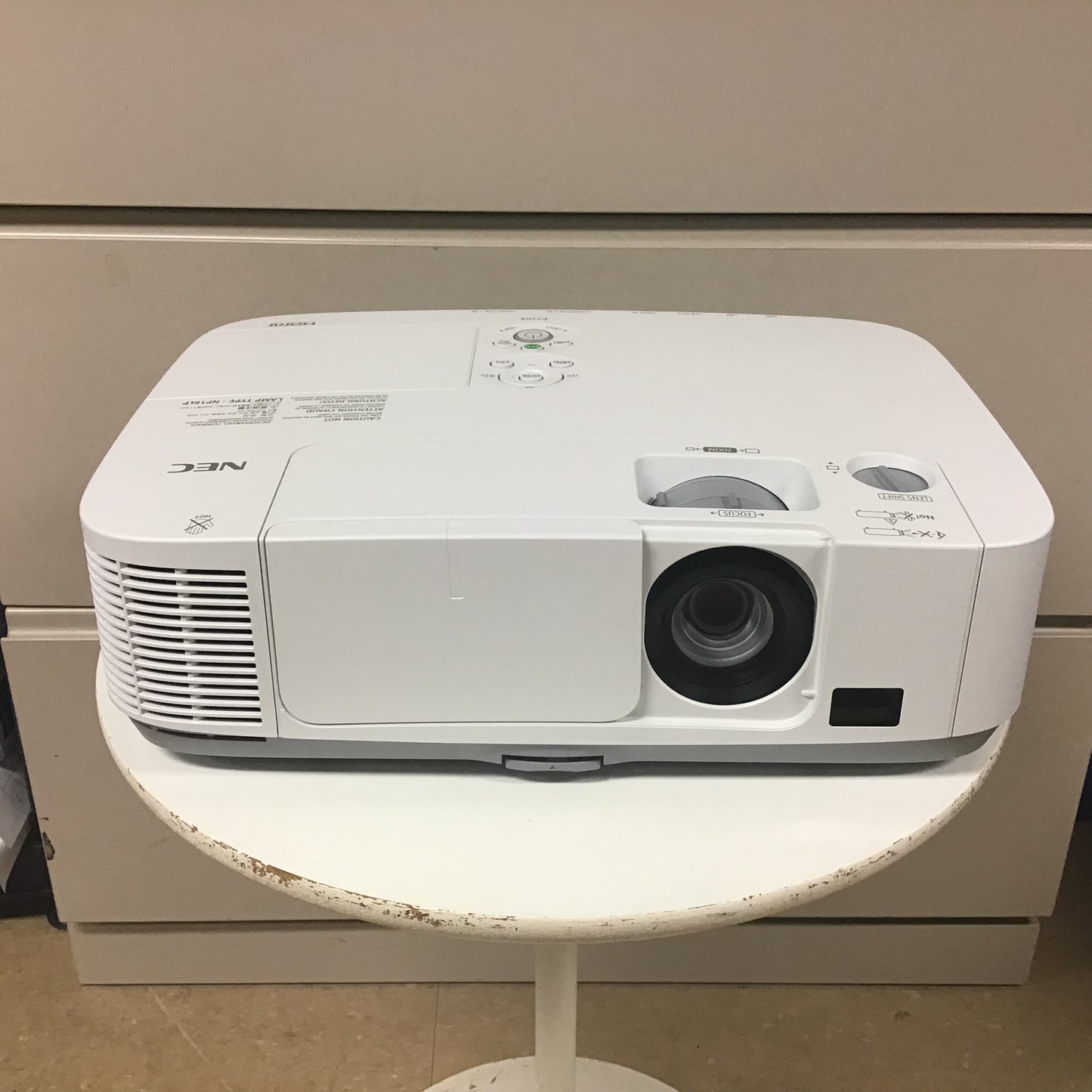 P350X NEC Projector HDMI