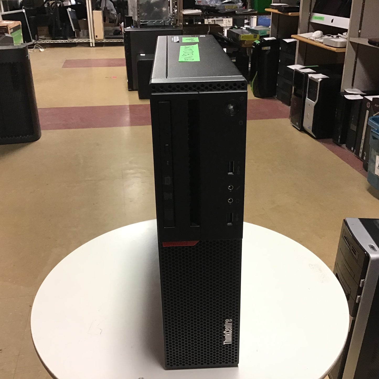 Lenovo ThinkCentre M900