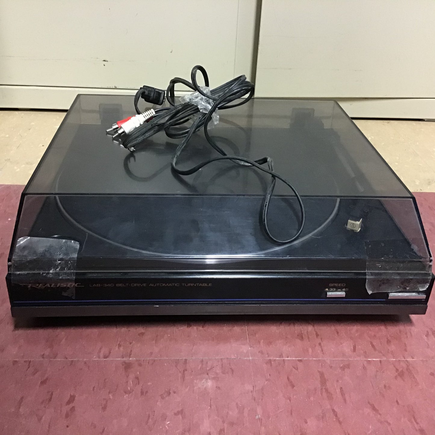 Realistic Lab-340 Turntable Record Player (CL)