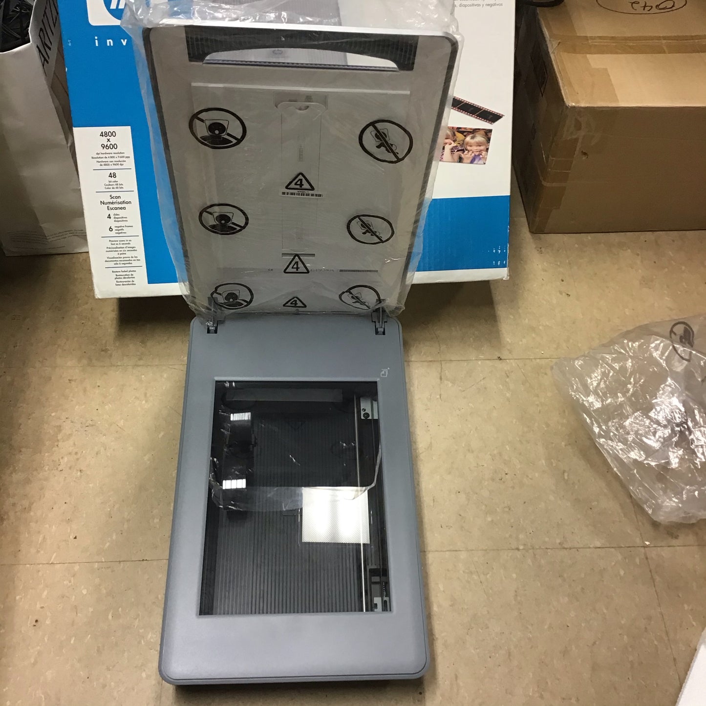 HP Scanjet 4850 Flatbed USB Photo Scanner