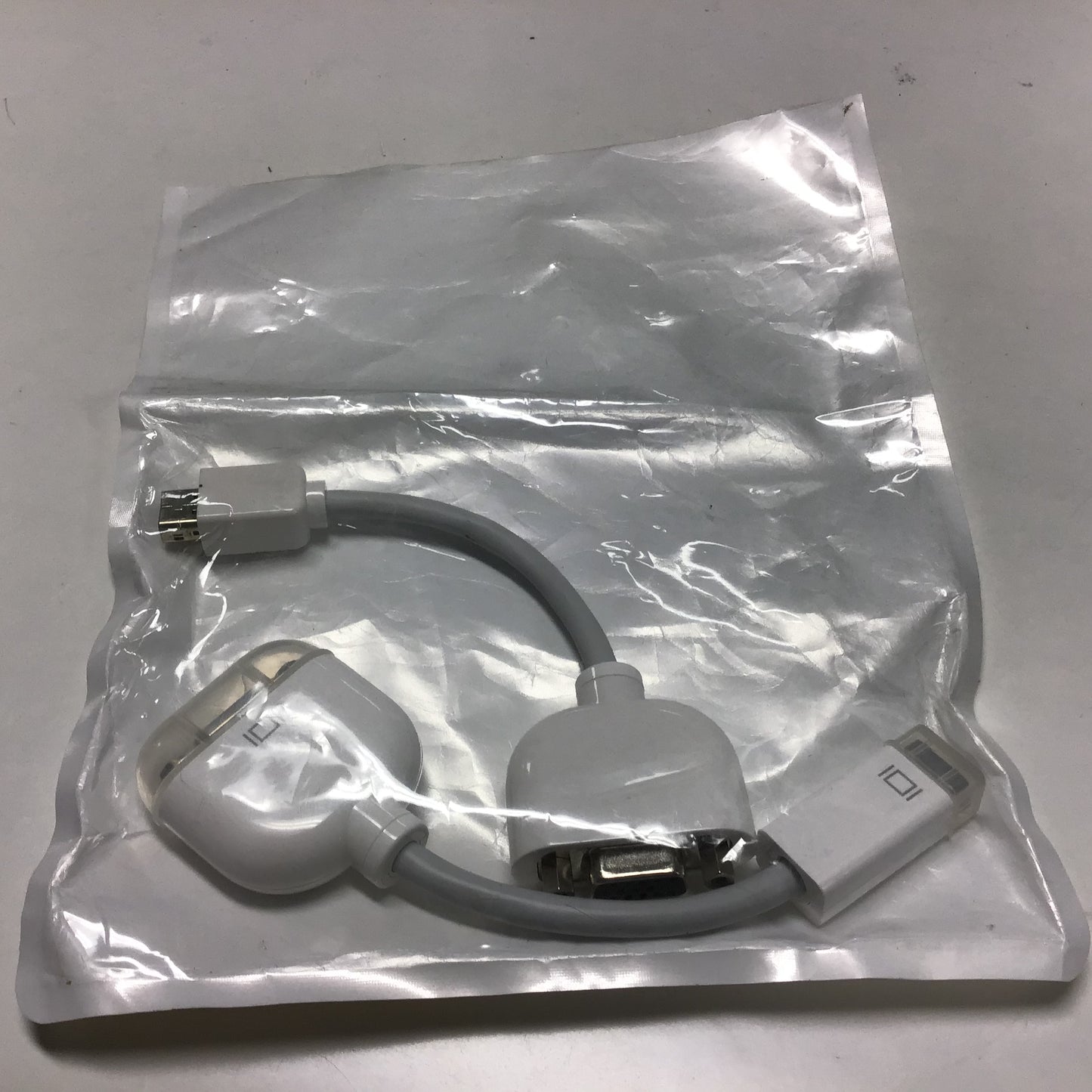 Apple Mini DVI to VGA Adpter