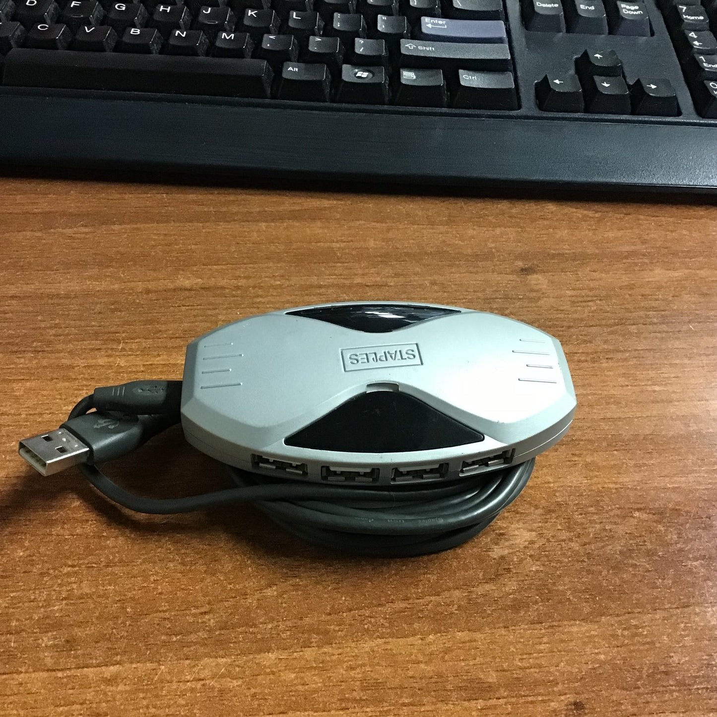 Staples 4-Port USB Hub