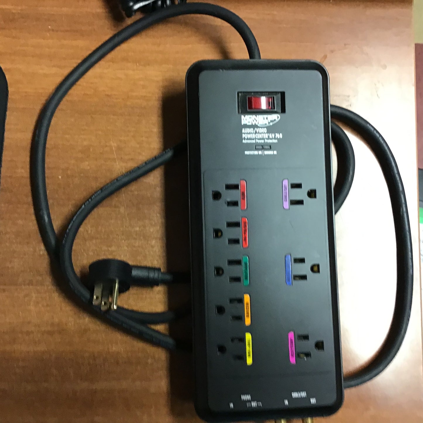 Monster Power Audio/Video Powercenter AV 760 Surge Protector