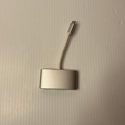 USB-C to VGA Adapter