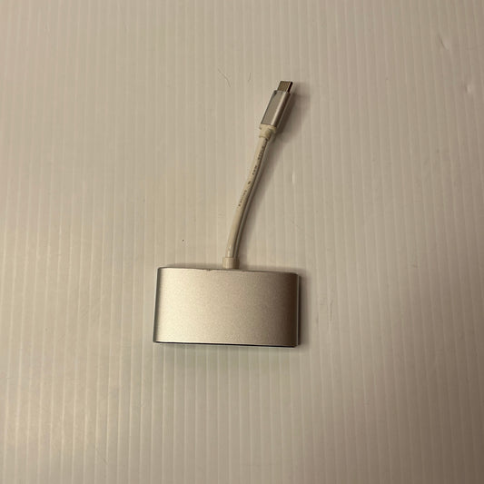 USB-C to VGA Adapter
