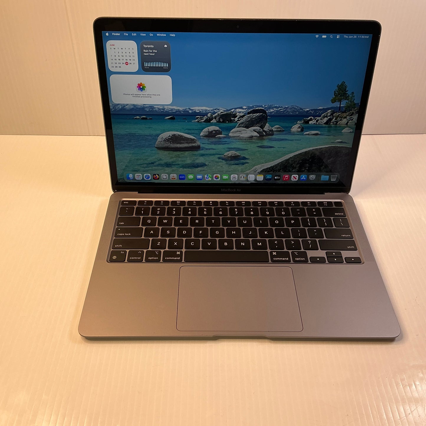 MacBook Air M1 (2020)