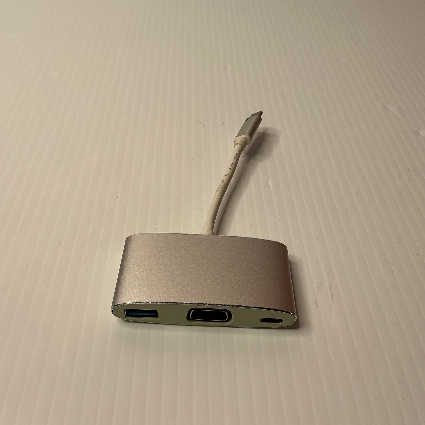 USB-C to VGA Adapter