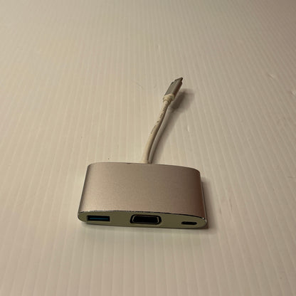 USB-C to VGA Adapter