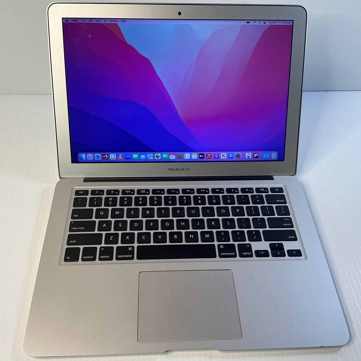 Apple MacBook Air 13" [Early 2015]