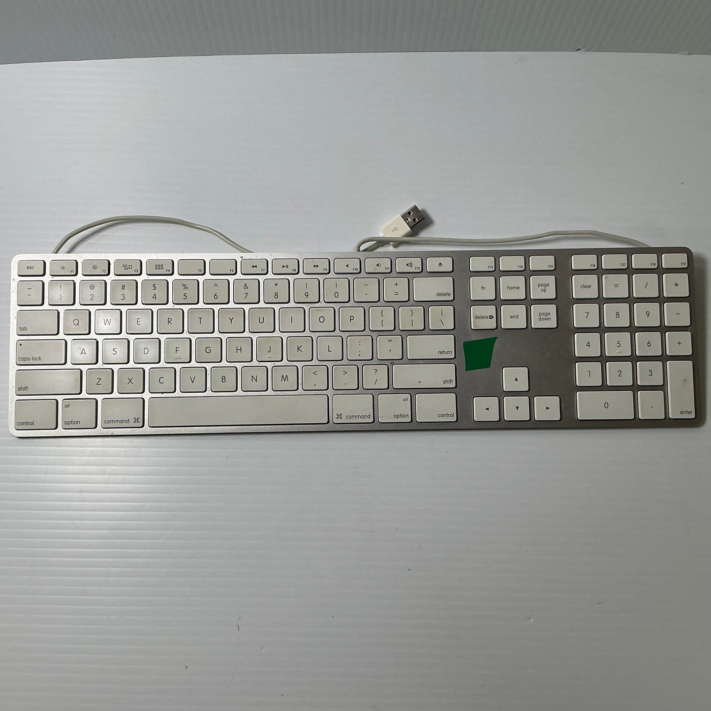 Apple A1243 Wired Keyboard