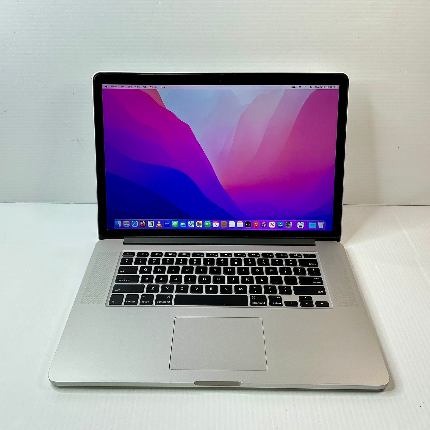 Apple 15" MacBook Pro [Mid-2015]