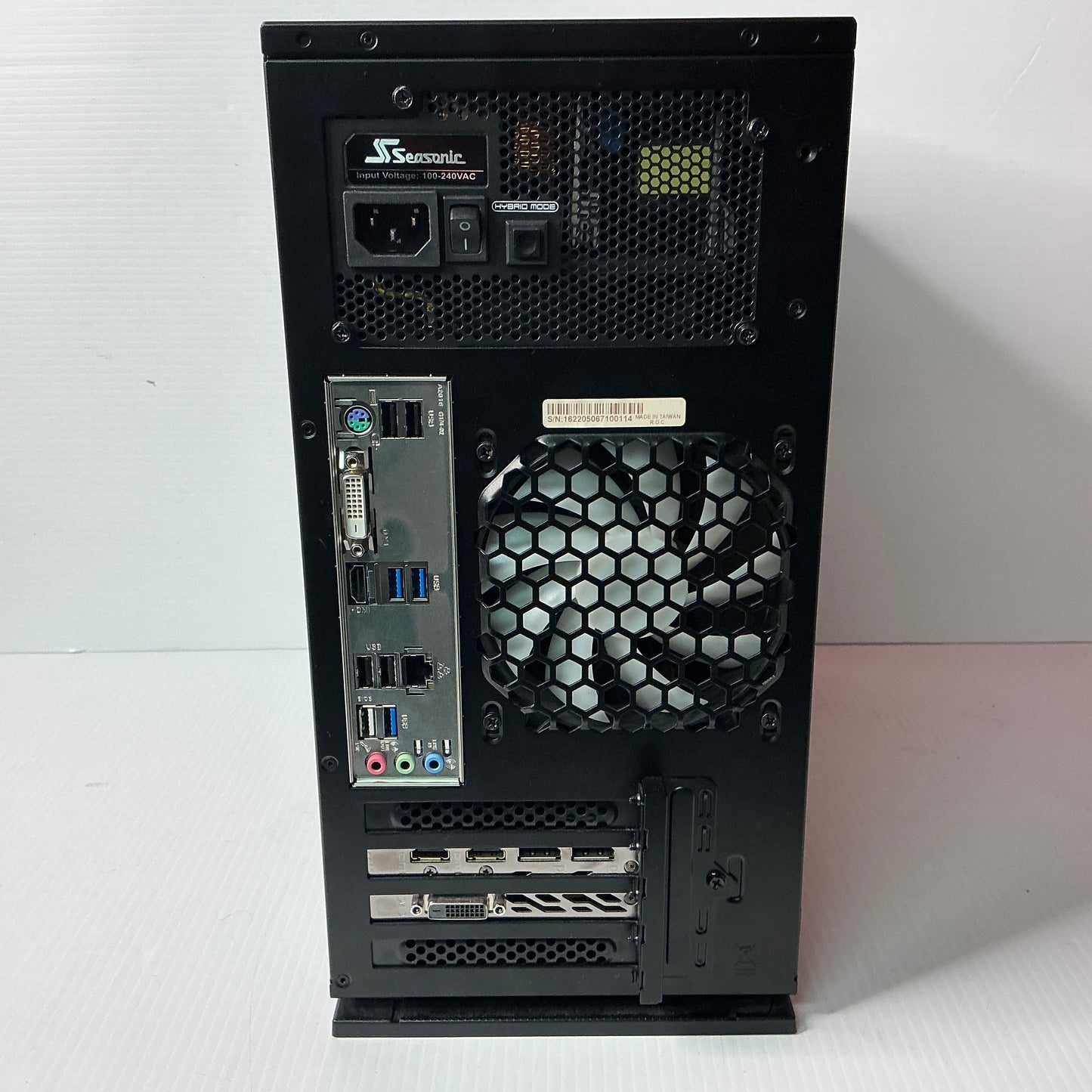 Gigabyte B550M DS3H Custom PC