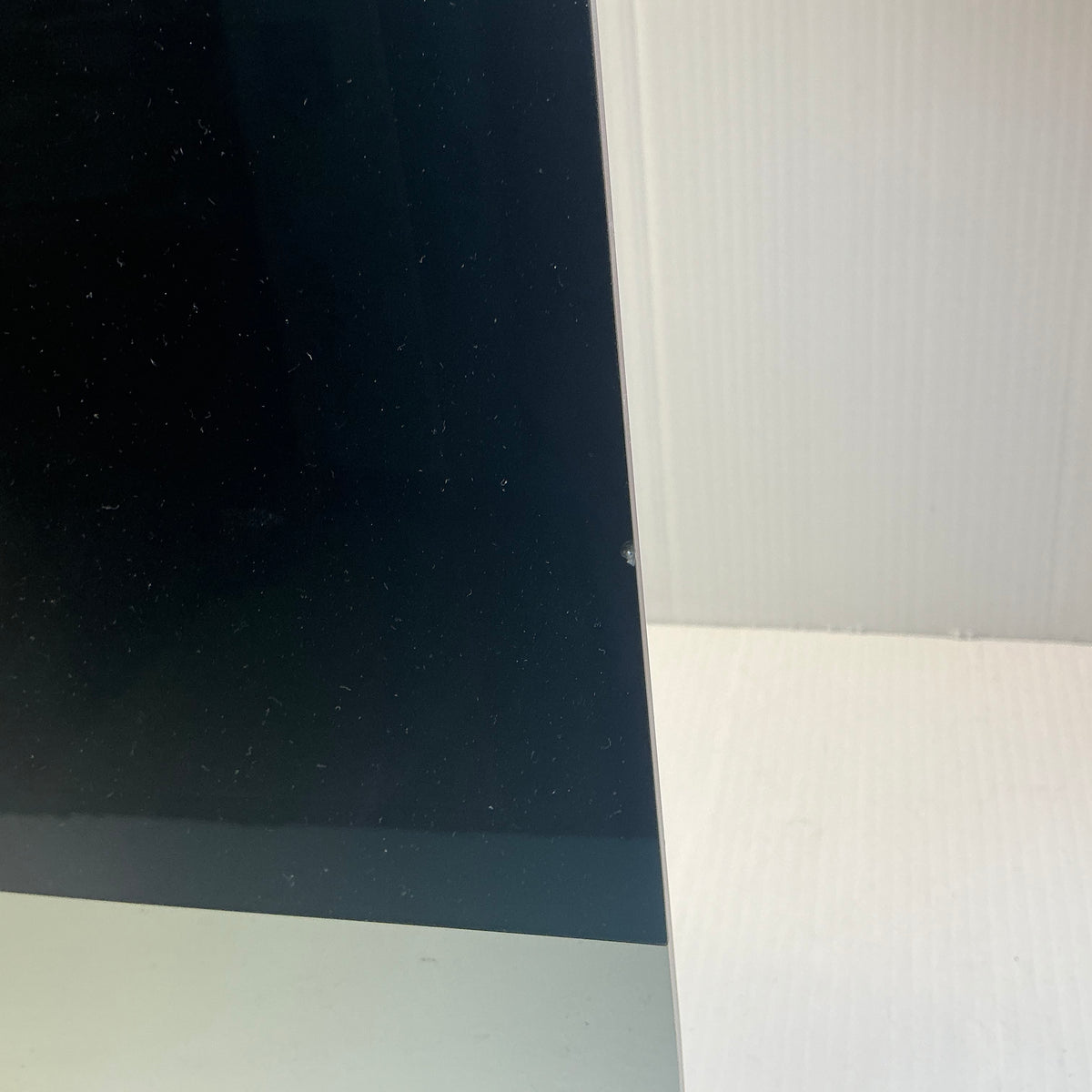 Apple iMac 21.5” (Late 2015) Barebones