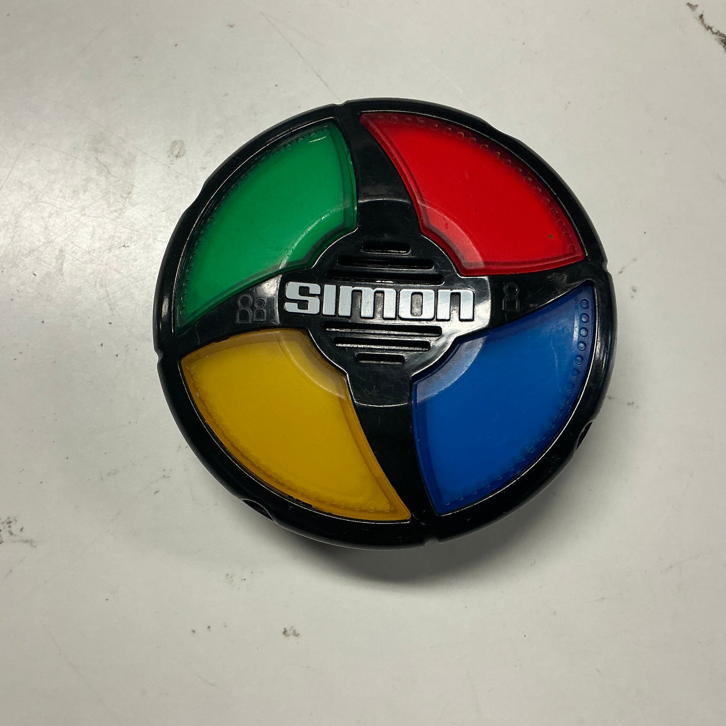 Hasbro Simon Handheld Game