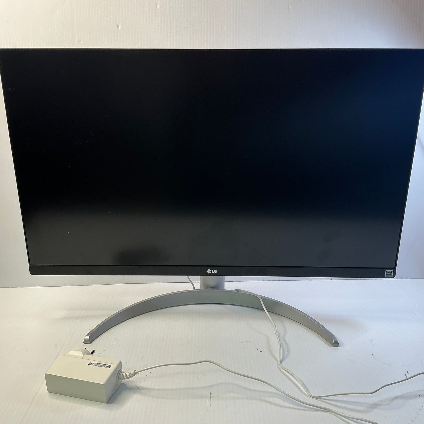 LG 27UP600-W Monitor