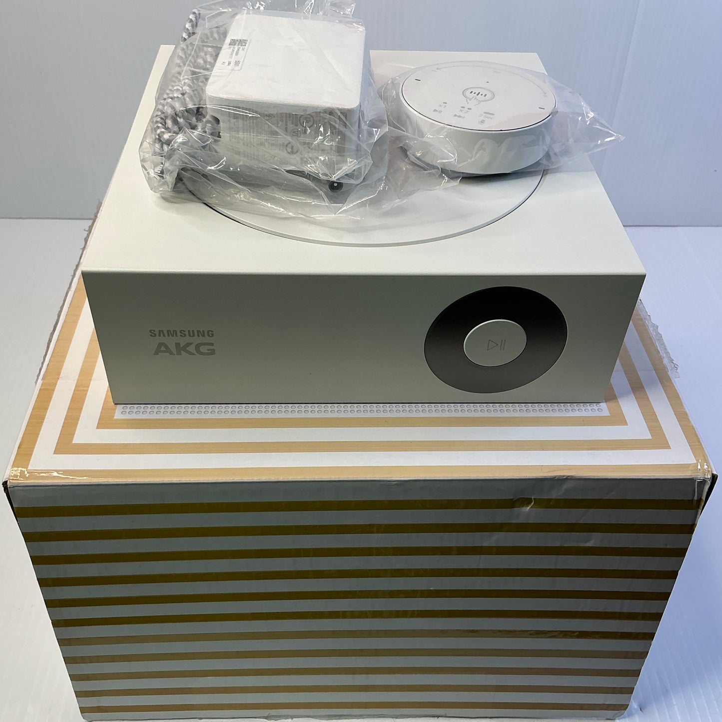 Samsung AKG Wireless Audio VL351 (Open Box)