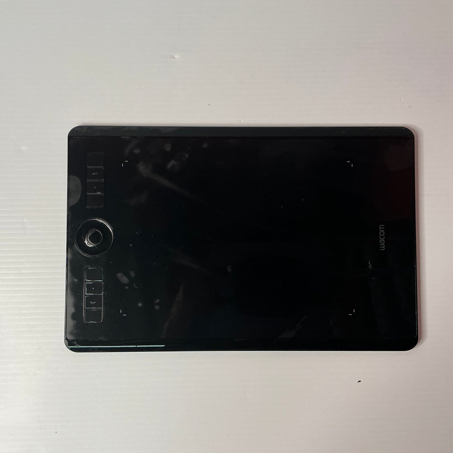 Wacom Intuos Pro PTH660 Drawing Tablet