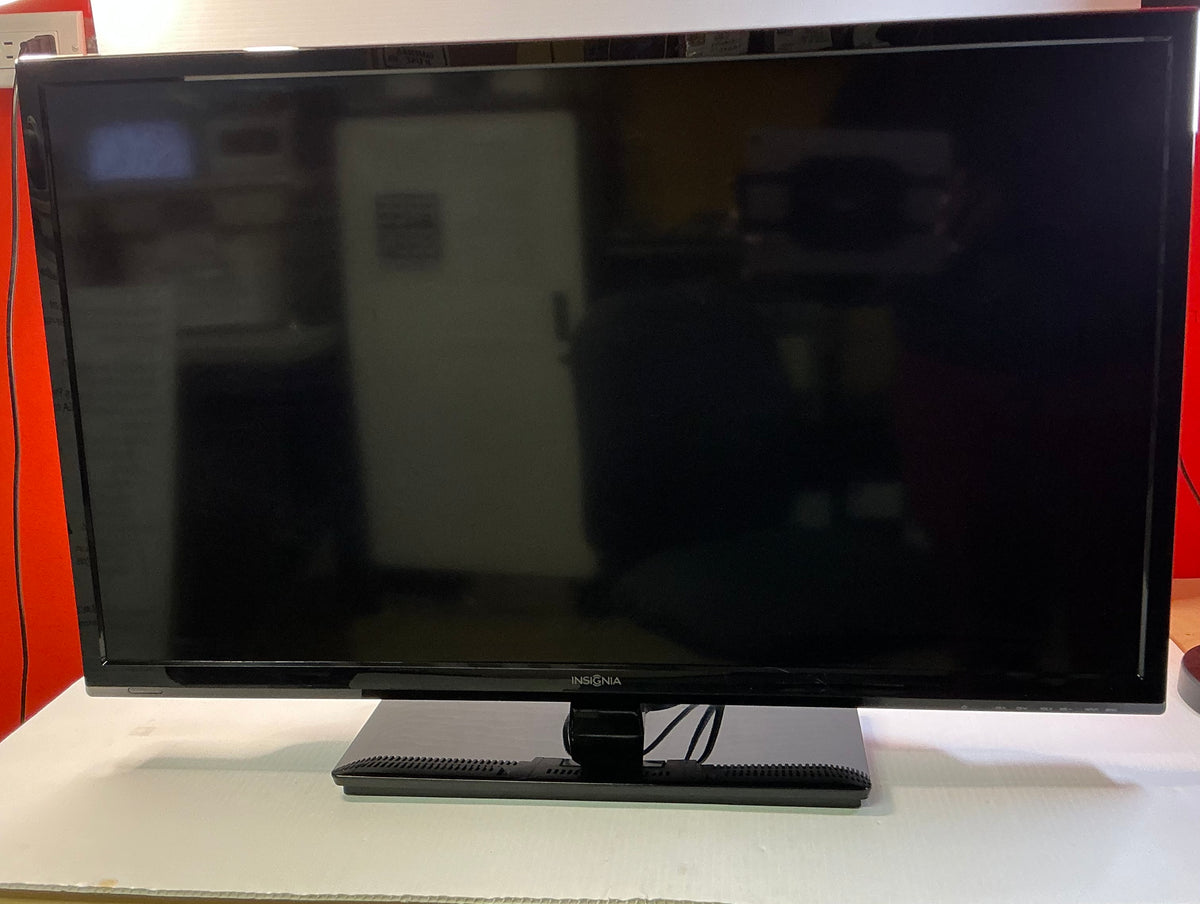 Insignia 32-inch LED TV