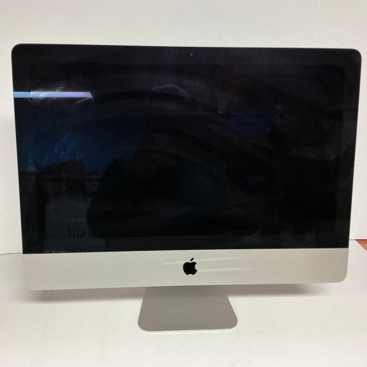 Apple iMac 21.5” (Late 2013) Barebones (2)