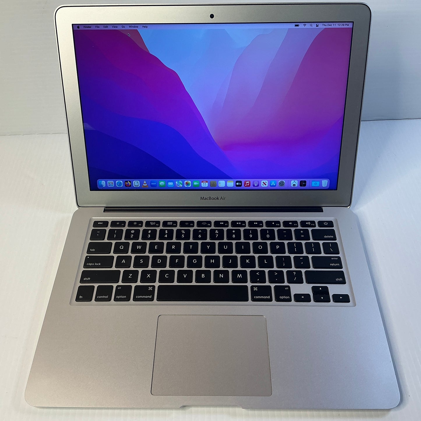 Apple MacBook Air 13" [Early 2015] [A]
