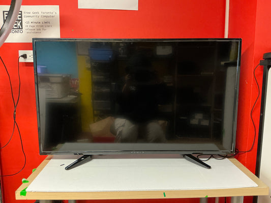 Fluid 43" LED TV