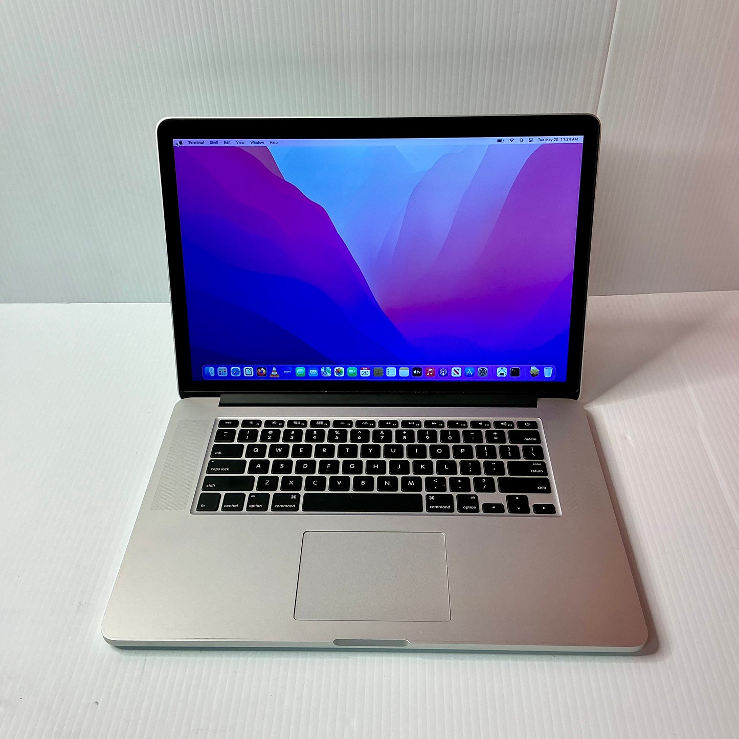 Apple 15" MacBook Pro [Mid-2015]