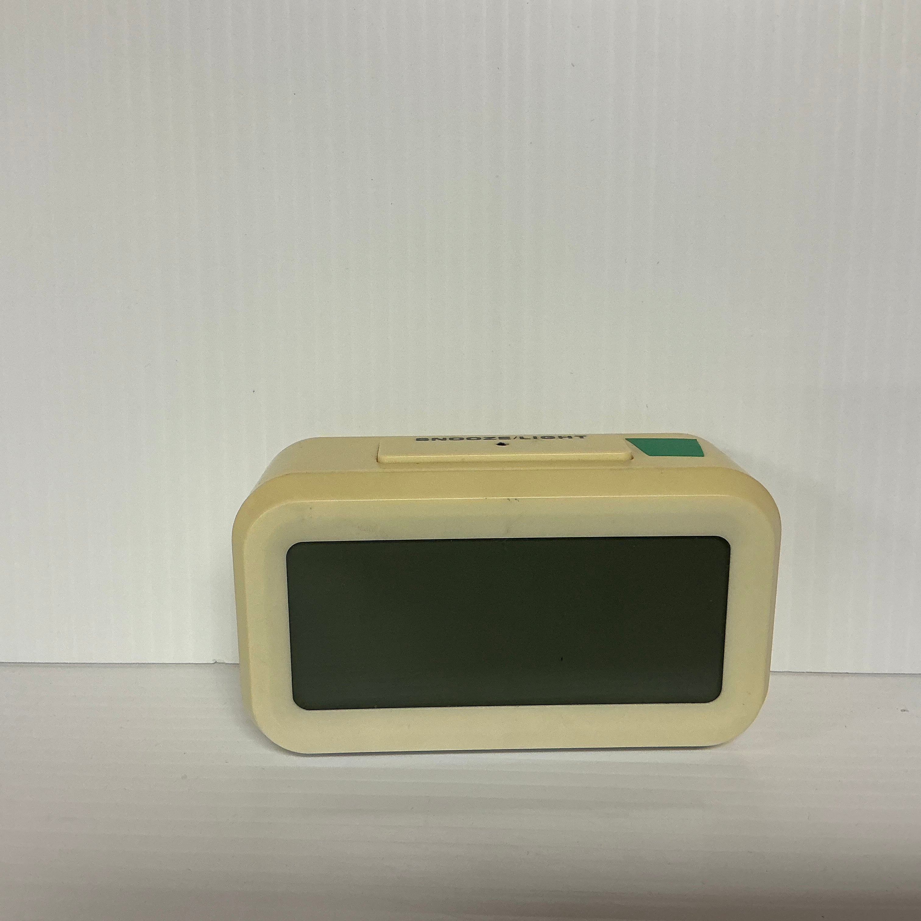 Generic Alarm Clock – Free Geek Toronto