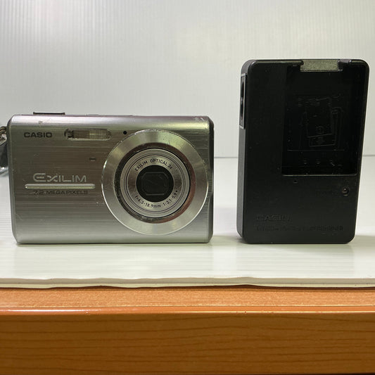 Casio Exilim EX-Z75 Camera