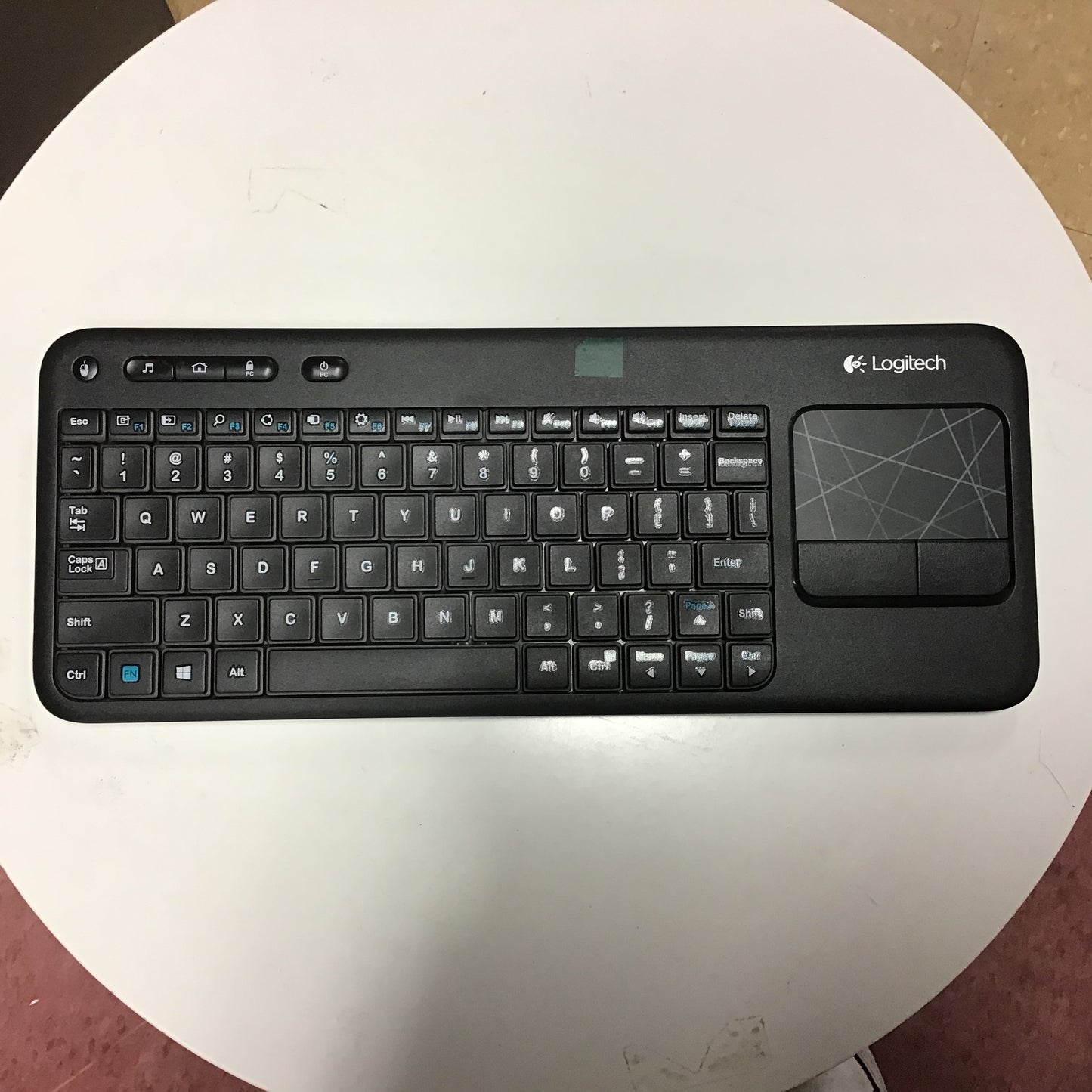 Logitech K400r Wireless Keyboard + Trackpad