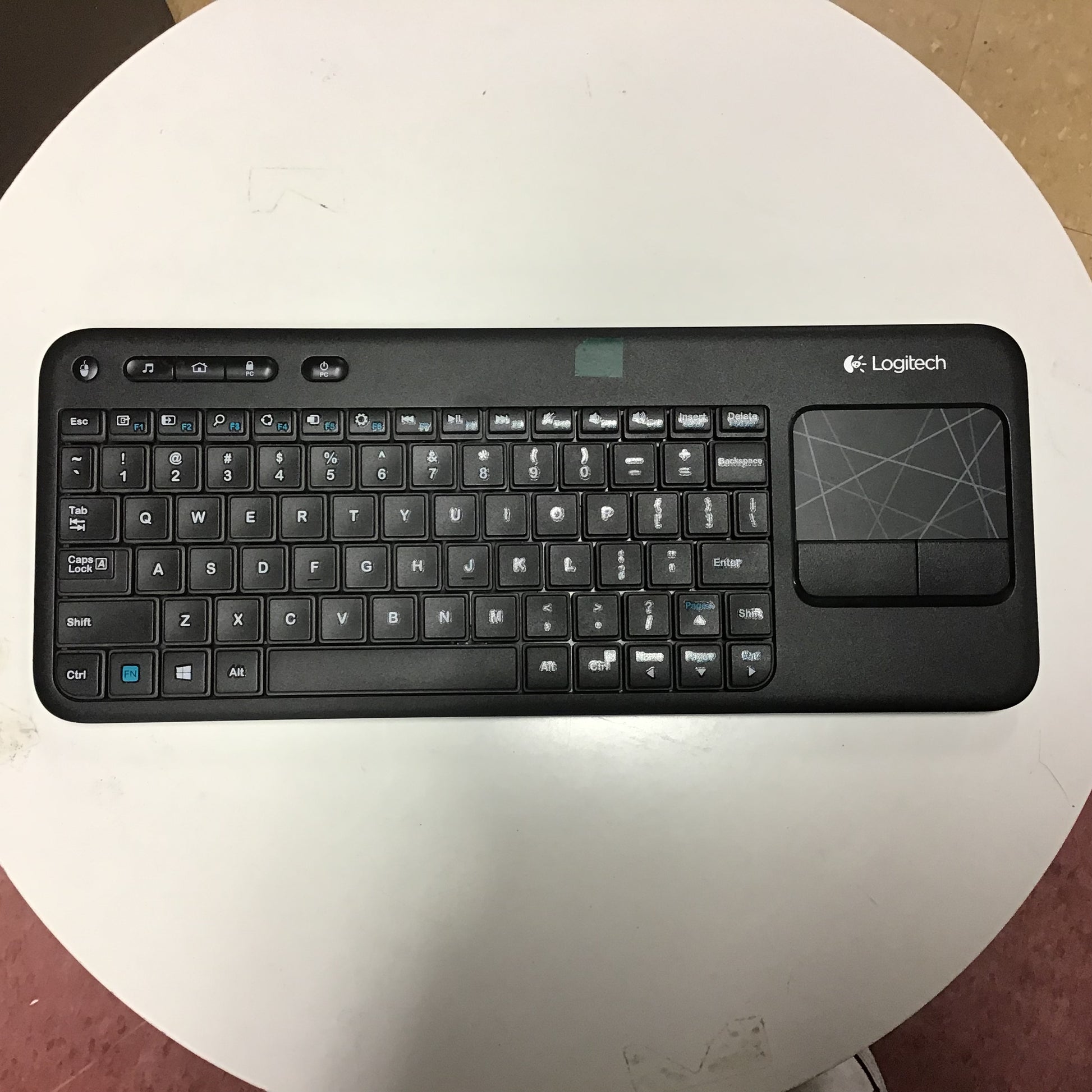 Logitech K400r Wireless Keyboard + Trackpad – Free Geek Toronto