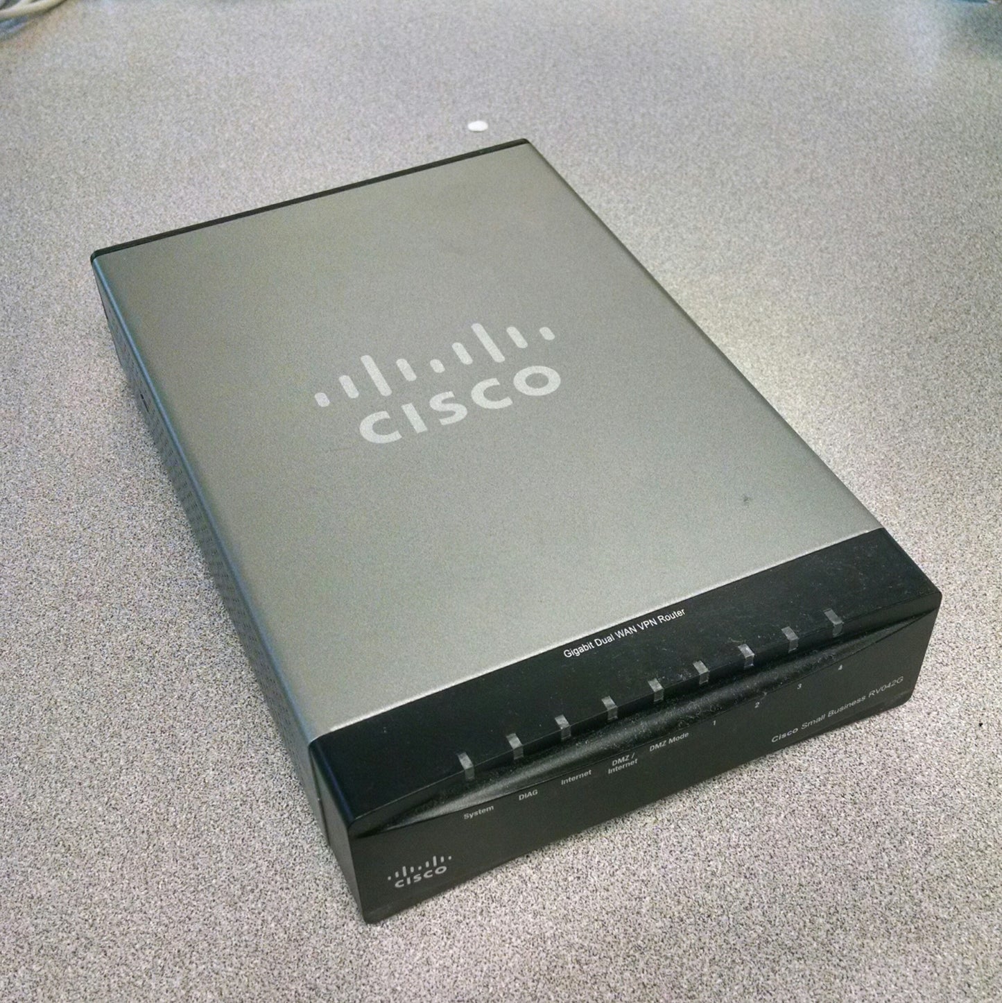 Cisco RV042G