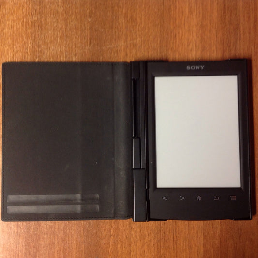 Sony PRST2 6 eReader w/case