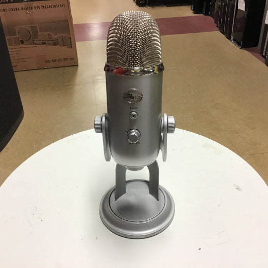 Blue Yeti Microphone - USB