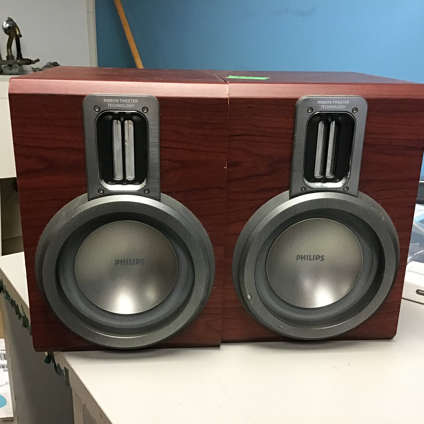 Philips-MCM760 Speakers
