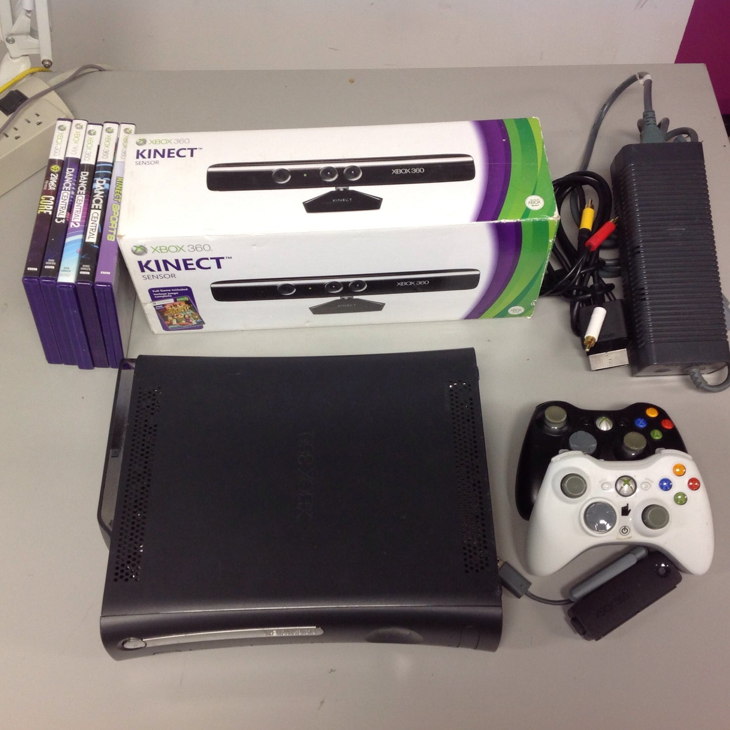 XBox 360 120 GB with Kinect