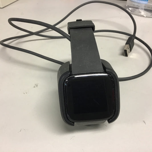 Fitbit Versa FB504