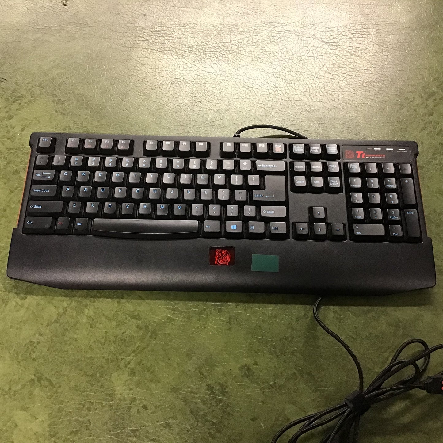 KNUCKER Gaming Keyboard